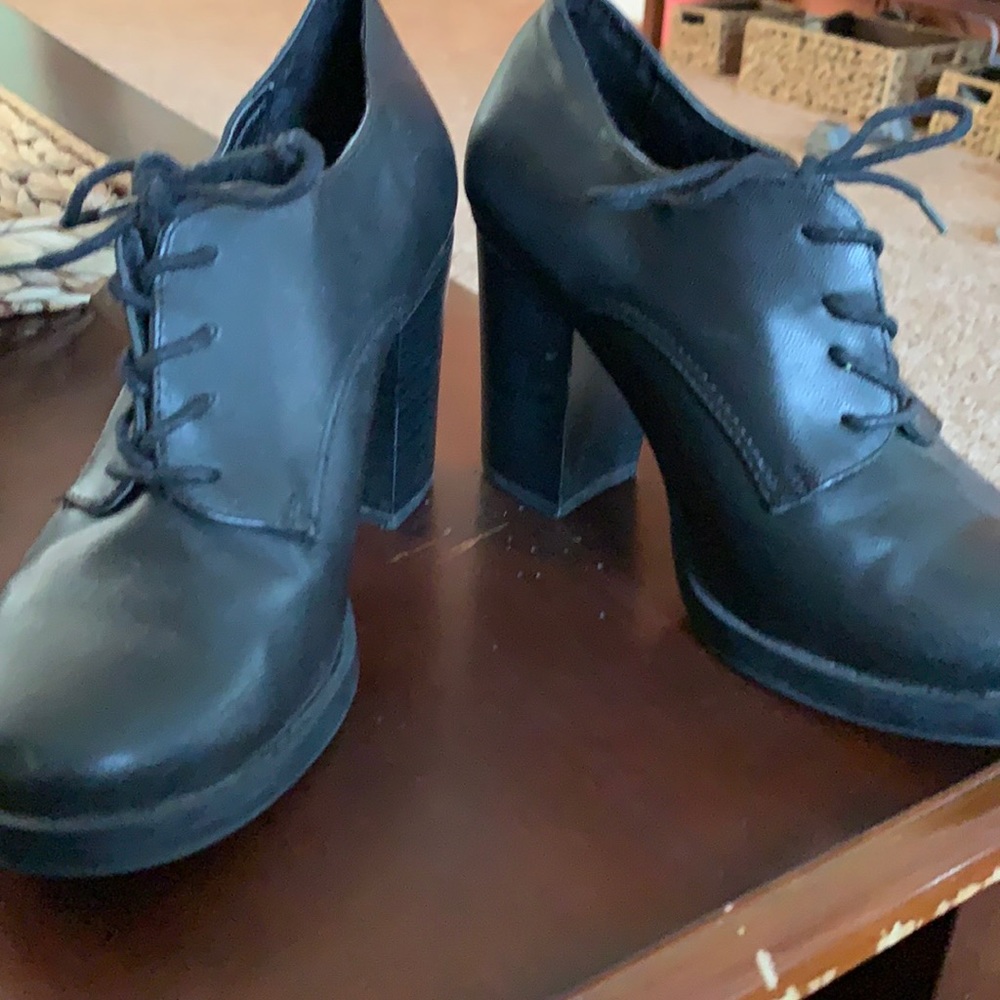 Mini boots